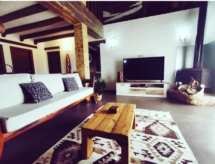 Chalet para 8 personas, con jardín además de jacuzzi y piscina, Familias con niños en Provincia de Valencia - 3