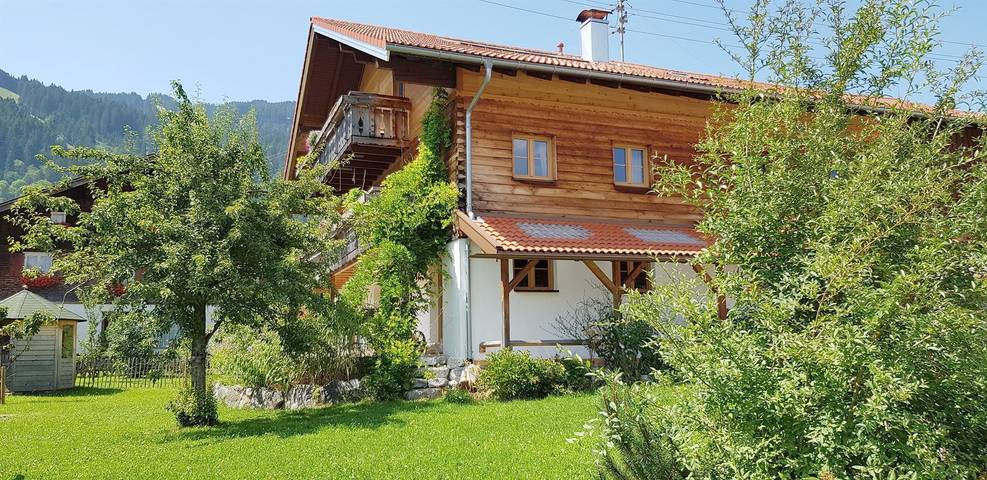Ferienwohnung für 4 Personen, mit Terrasse und Garten in Bolsterlang
