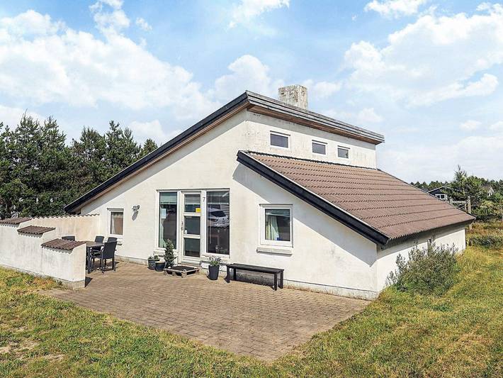 Ferienhaus für 7 Personen, mit Whirlpool und Terrasse in Vorupør