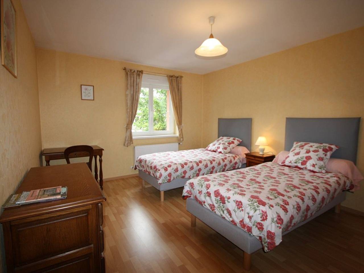 Gîte Spacieux entre Épinal et Gérardmer, Terrasse Privative, 5 Pers, Draps Inclus in Docelles, Région d'Épinal