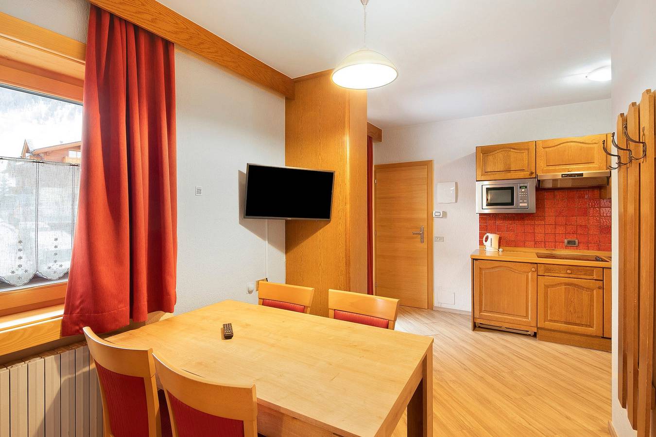 Ganze Wohnung, Ferienwohnung "Casa Marcos n 30" mit Bergblick, Balkon und Wlan in Livigno (Stadt), Livigno