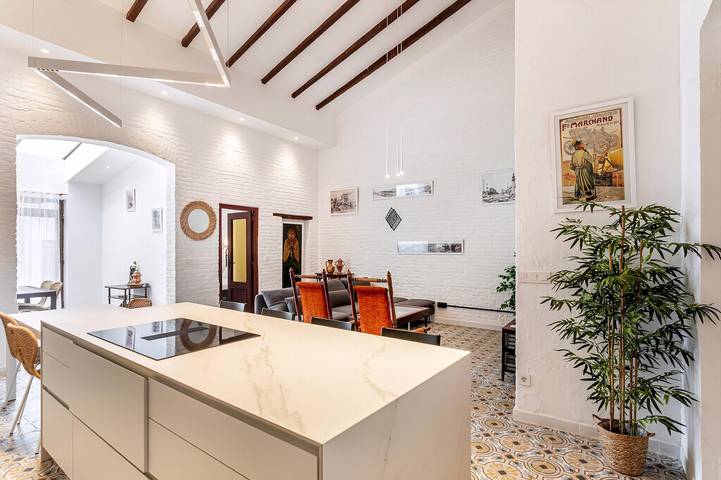 Ferienhaus für 8 Personen, mit Terrasse und Garten in Valencia