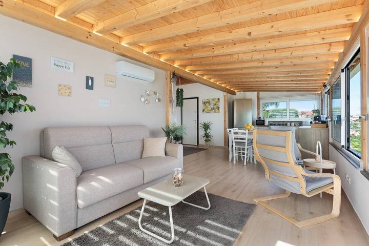 Villa 'Found House - Sea & Etna View' with Sea View, Wi-Fi and Air Conditioning