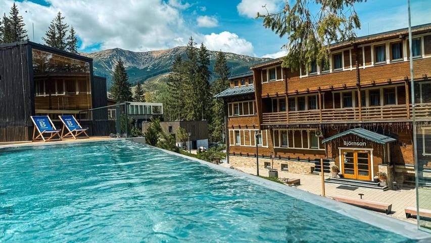 Hotel dla 12 osób, z Jacuzzi i Taras oraz Sauna i Widok w Demianowska Dolina