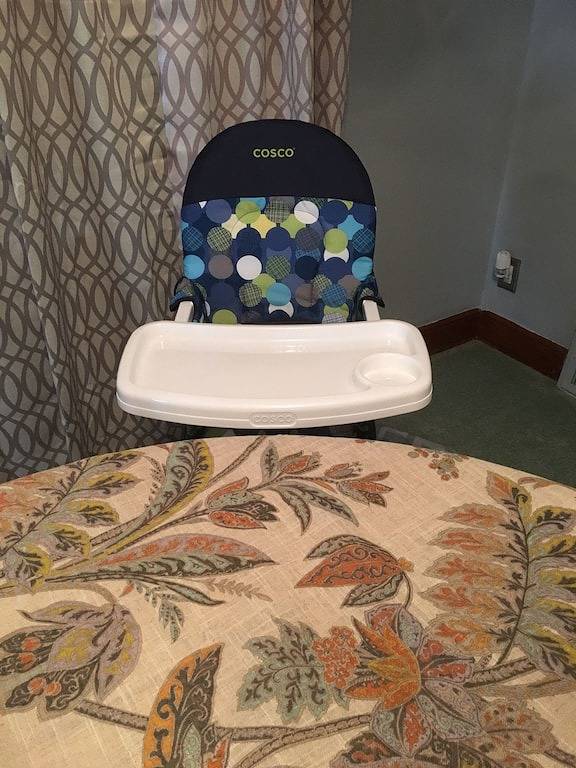 Gesamte Dogtown House in der Nähe von Zoo, Forest Park und Wash U in St. Louis, Missouri