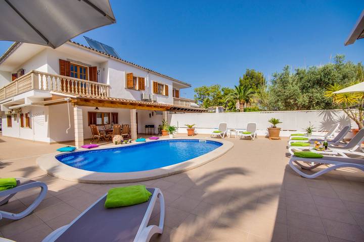 Luxus-Finca für 6 Personen, mit Balkon und Garten in Alcúdia