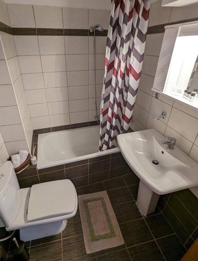 Appartement entier, City Retreat Apartment in Aigio, Achaïe