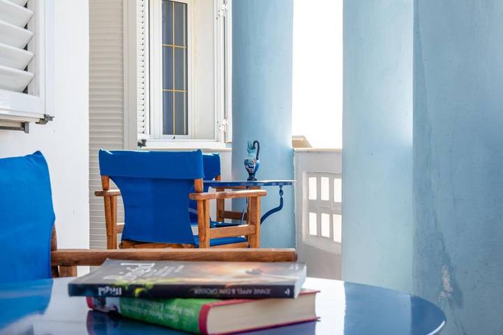 Gîte pour 3 personnes, avec Balcon et Terrasse ainsi que Jardin et Vue dans Keratokambos - 3