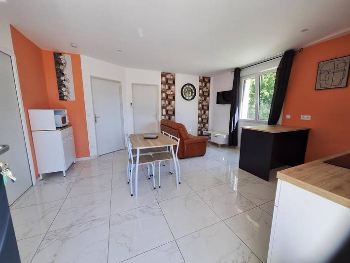 Location de vacances pour 4 personnes, avec jardin à Châtillon-sur-Broué - 3