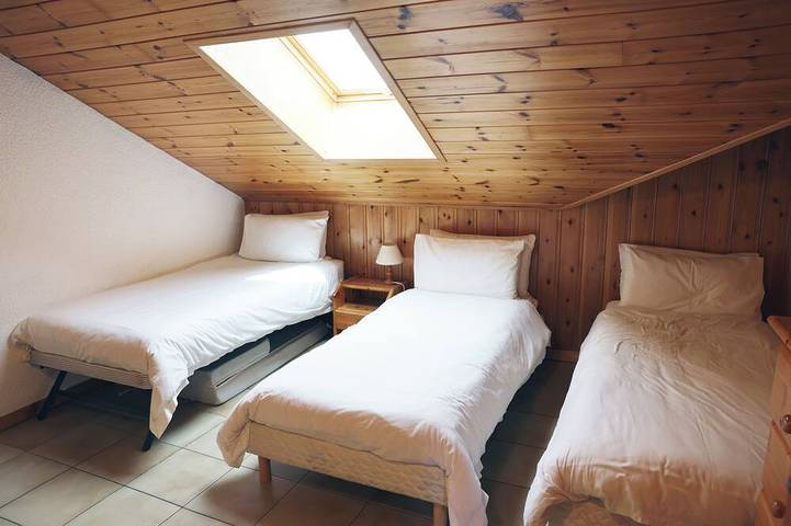Apartamento entero, Luxury Chalet Style Loft • Steps to the Morillon Gondola • Sleeps 10 in Station de Morillon, Grand Massif