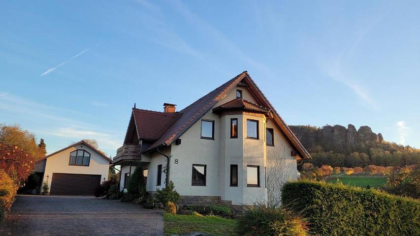 Ferienwohnung für 2 Personen, mit Terrasse und Garten sowie Ausblick in Pfaffendorf