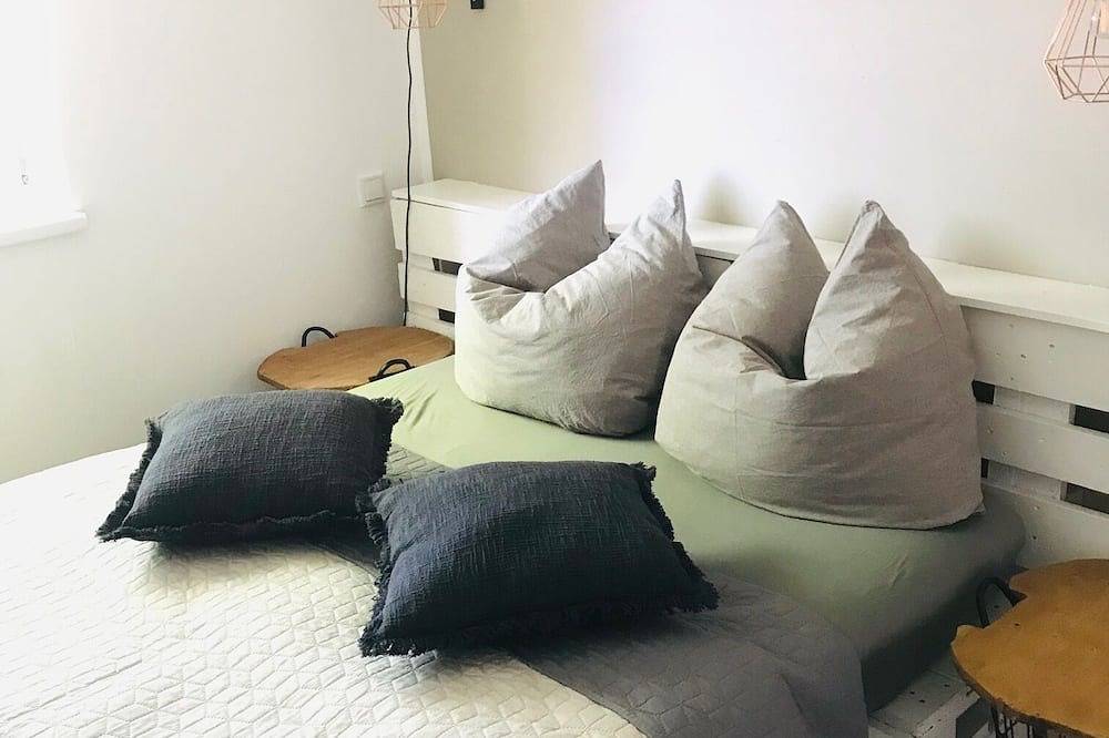 Ganze Wohnung, Gemütliche Wohnung mit Terrasse -10 min vom Strand entfernt (haustierfreundlich) in Storkower See, Wendisch Rietz
