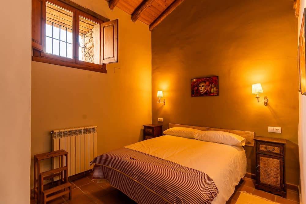 Appartement entier, Appartement-Sdb privée avec baignoire à jets in Navarredonda de Gredos, Région d'Ávila