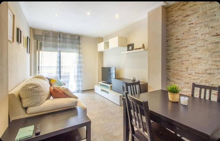 Gîte pour 4 personnes, avec balcon dans La Marina - 2