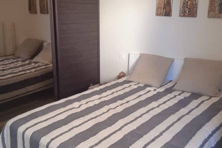 Location de vacances pour 6 personnes, avec jardin et terrasse à Plougoulm - 2