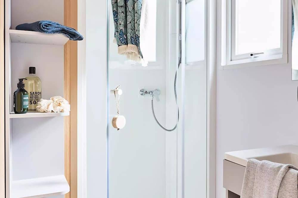 Mobil-Home Couserans with covered terrace 6 people 8 people in Oust, Parc naturel régional des Pyrénées ariégeoises