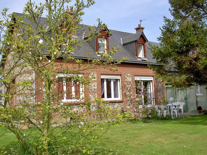Gîte pour 4 personnes, avec Terrasse ainsi que Jardin et Vue à Montivilliers