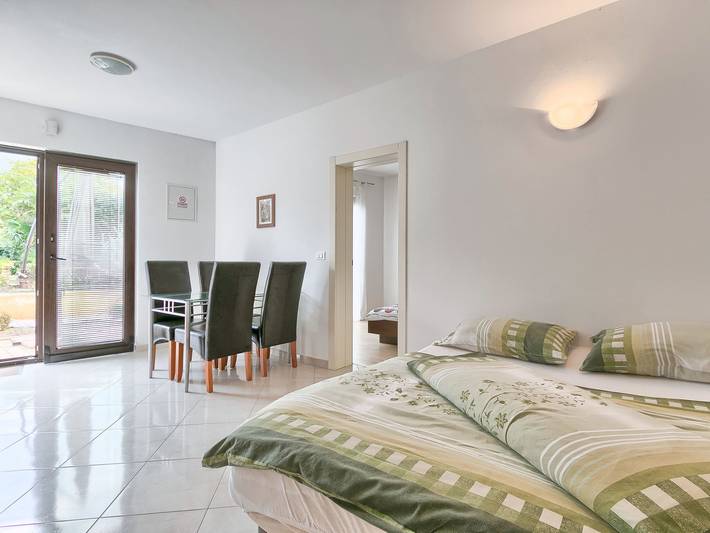 Ferienwohnung für 4 Personen, mit Terrasse und Garten in Umag - 4