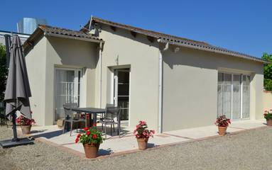 Gîte pour 4 personnes, avec jardin et terrasse à Marmande