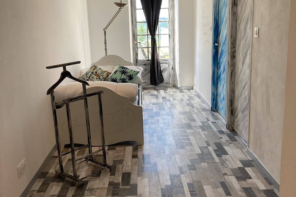 Country house with swimming pool in Coulx, Marmande und Umgebung