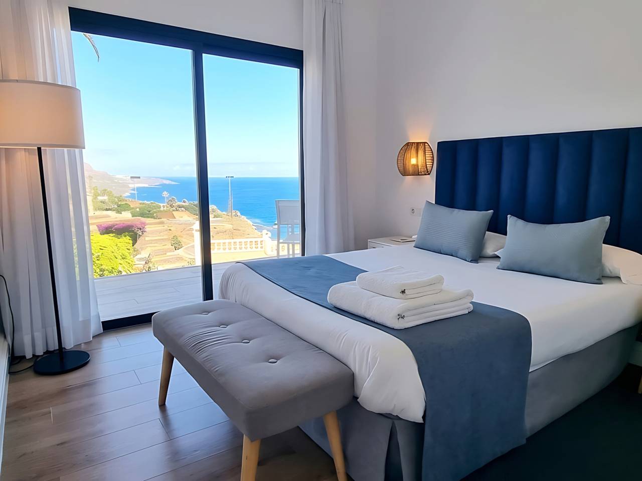Ganze Wohnung, Authentisches Haus mit beheiztem Pool und Meerblick in Los Realejos, Teneriffa Nord
