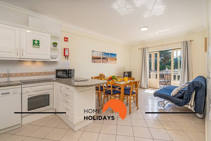 Casa de férias para 6 pessoas, com varanda e piscina em Praia da Oura