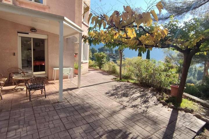 Appartement de vacances pour 5 personnes, avec jardin ainsi que vue et terrasse, animaux acceptés