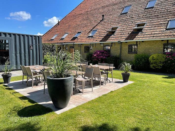 Ferienhaus für 18 Personen, mit Balkon/Terrasse und Whirlpool sowie Terrasse und Sauna in Harlingen