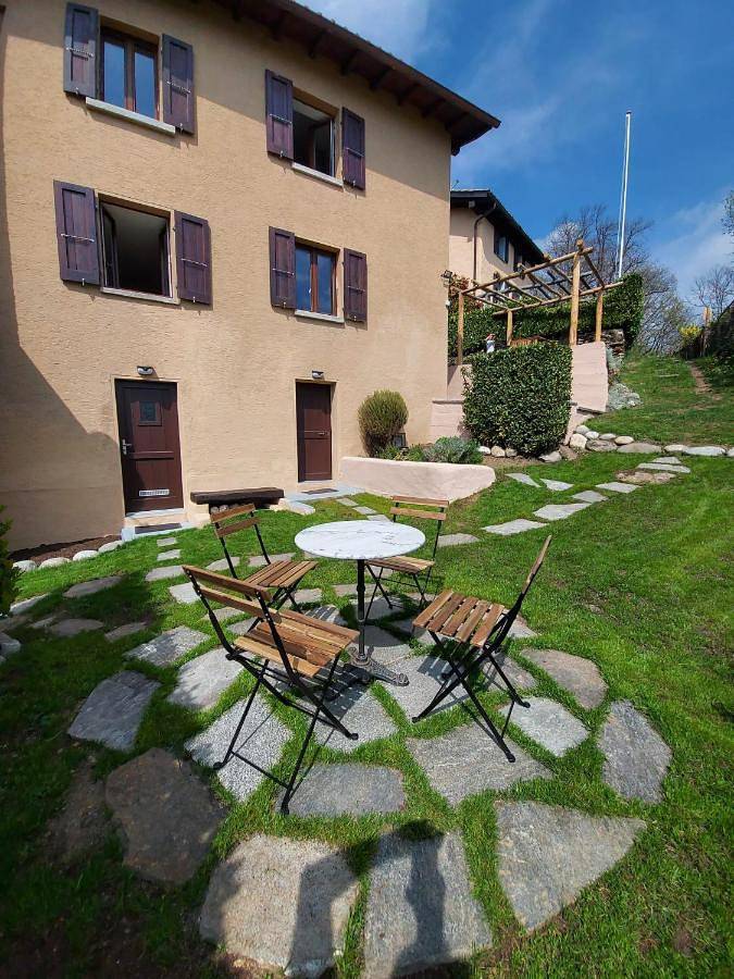 Ferienhaus für 4 Personen, mit Garten und Ausblick