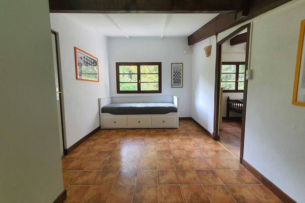 Maison Dans un Écrin de Verdure.piscine, Tennis; Idéal Pour se Ressourcer! in Crest, Región de Die