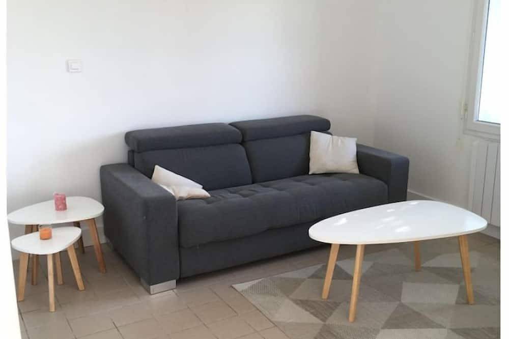 Maison Accueillante Avec Parking Gratuit sur Place in Condat-sur-Vienne, Limoges region