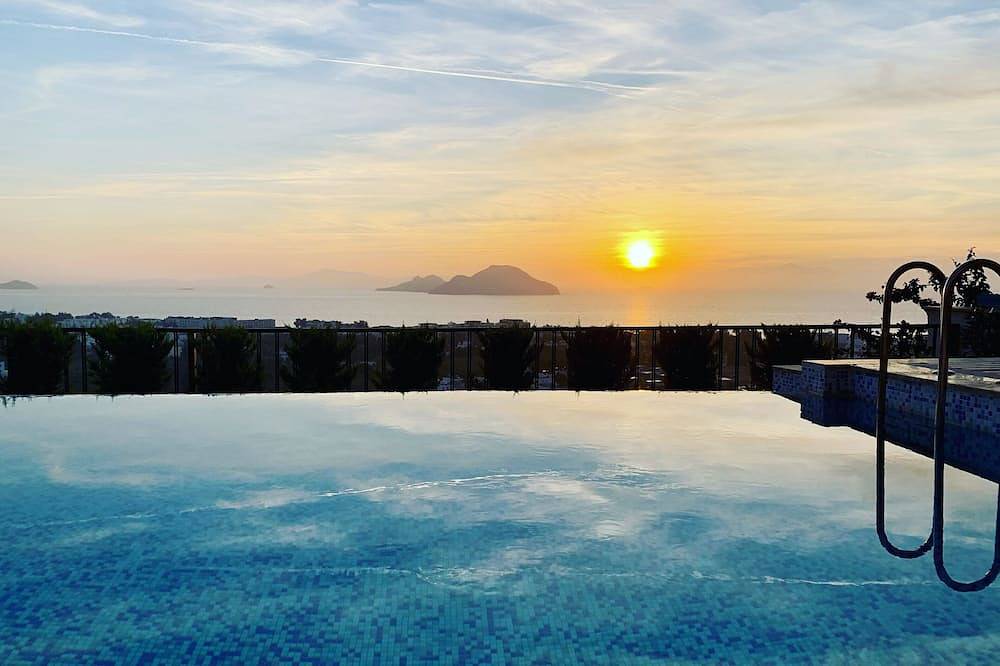 Bodrum - 5 bedrooms “Sunset villa”, with infinity swimming pool in Bodrum, Türkische Ägäis