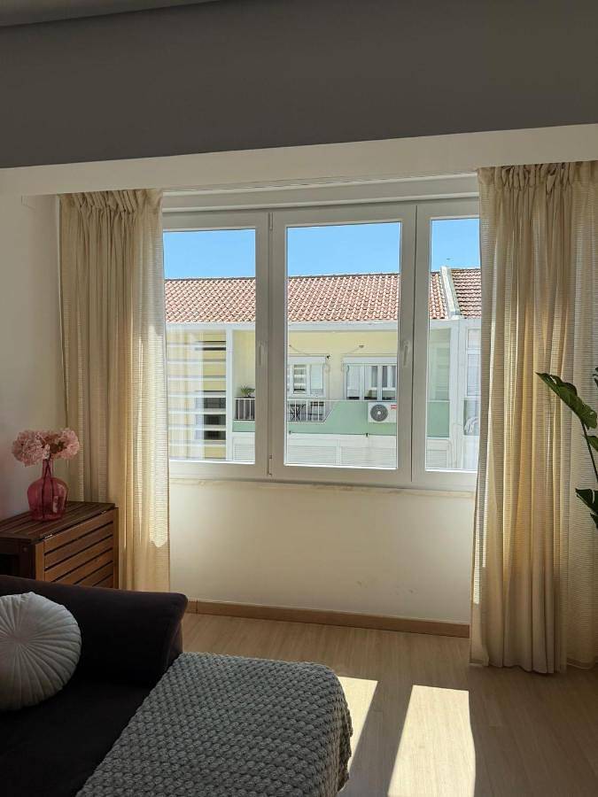 Apartamento inteiro, Two-Bedroom Apartment in Almada, Halbinsel von Setúbal