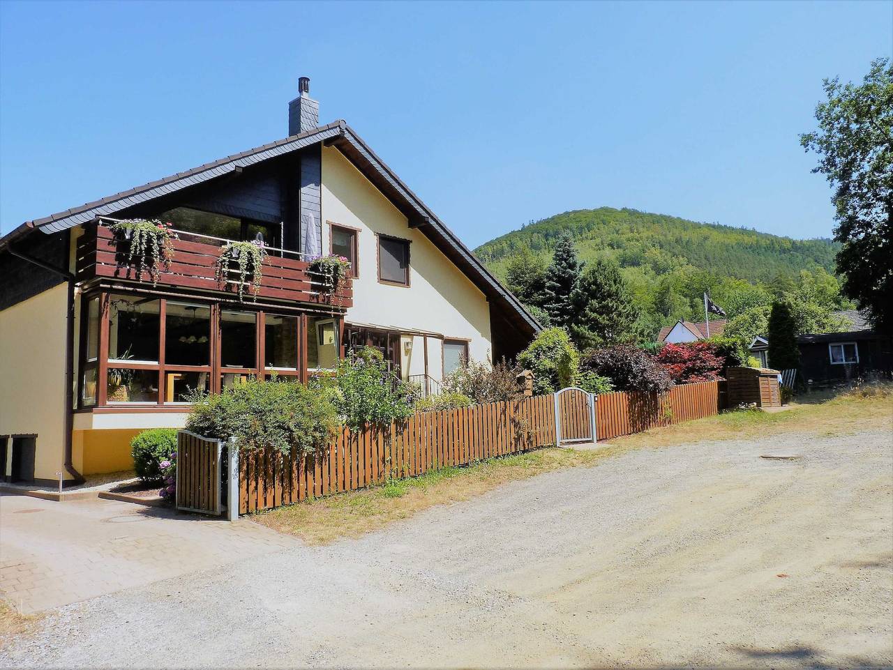 Ganze Ferienwohnung, 4 Personen Ferienwohnung im Wald mit Kamin, 84m², 3 Zimmer - 4 Personen Ferienwohnung im Wald mit Kamin in Bad Harzburg, Harzvorland