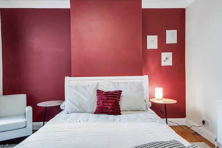 Apartamento entero, Spacious Private Apartment in Central Dartford with Free Parking. Tfl Zone 6 in Dartford, Kent