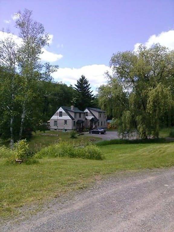 Red Fox Stadthaus mit Whirlpool und großer Feuerstelle, zu Fuß zum Restaurant und zur Bar in Windham Mountain
