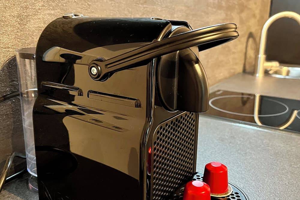 Ganze Wohnung, Möbliertes Studioapartment mit Balkon im Stadtteil Hannover-Mittelfeld in Döhren-Wülfel, Hannover