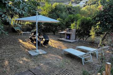 Gîte pour 4 personnes, avec jardin à Bastelicaccia