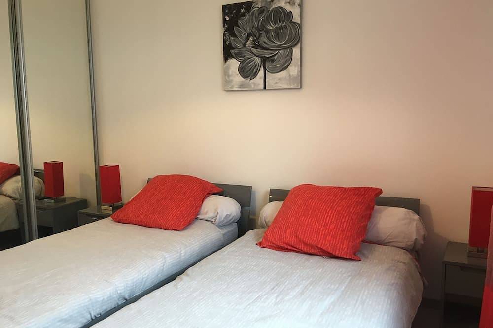 Appartement entier, Apartment T3 Petite vue mer à 150 mètres de la plage. in Bénodet, Côte de Cornouaille