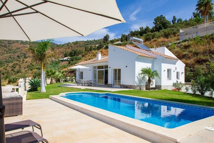 Casa rural para 10 personas, con vistas al mar además de piscina y jardín en Arenas - 2