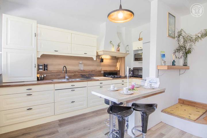 Gîte pour 4 personnes, avec jardin à Viviers-du-Lac - 4