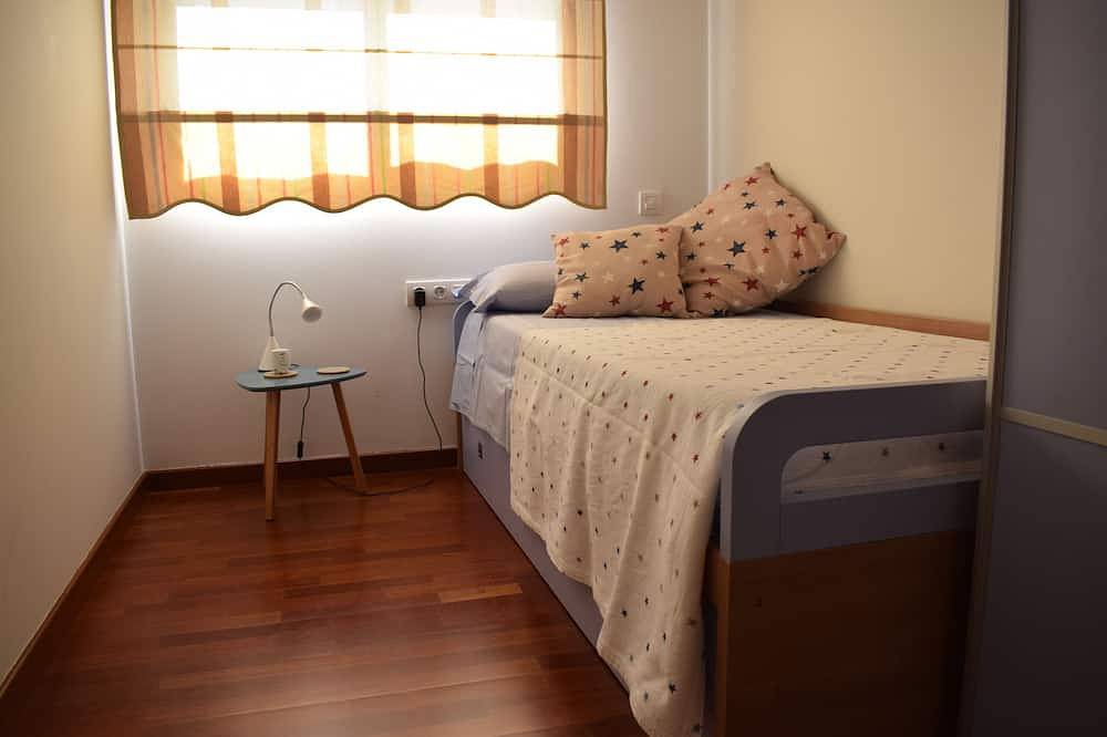 Ganze Wohnung, Klimatisiertes Apartment mit 3 Schlafzimmern, großer Terrasse und Gemeinschaftspool in Altafulla, Costa Dorada