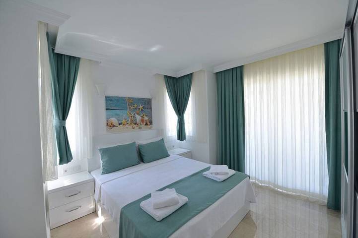3 Schlafzimmer Luxus Stadt Villen in Oludeniz zu vermieten mit privatem Pool und Garten in Fethiye, Türkische Ägäis