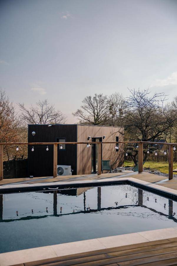 Gîte pour 2 personnes, avec jardin ainsi que vue et piscine à Pancé