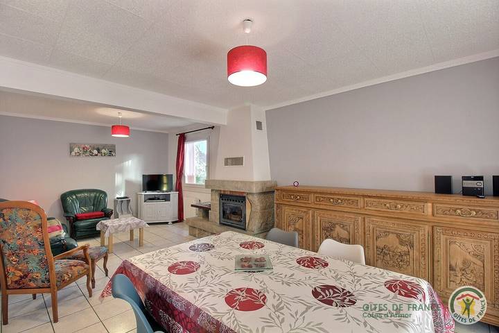Gîte pour 6 personnes, avec Terrasse et Jardin à Tréveneuc - 3