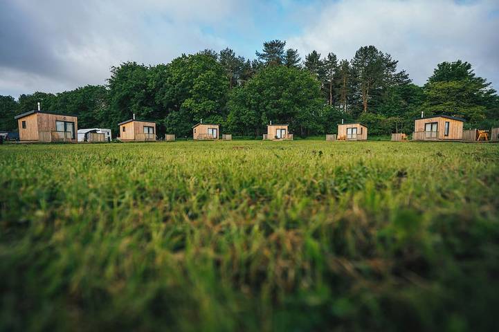 Glamping for 3 people, with garden in Nottinghamshire