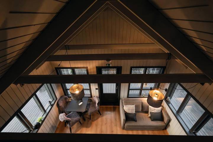 Location de vacances pour 4 personnes, avec jardin ainsi que terrasse et jacuzzi, adapté aux familles à Mosfellsbær - 3