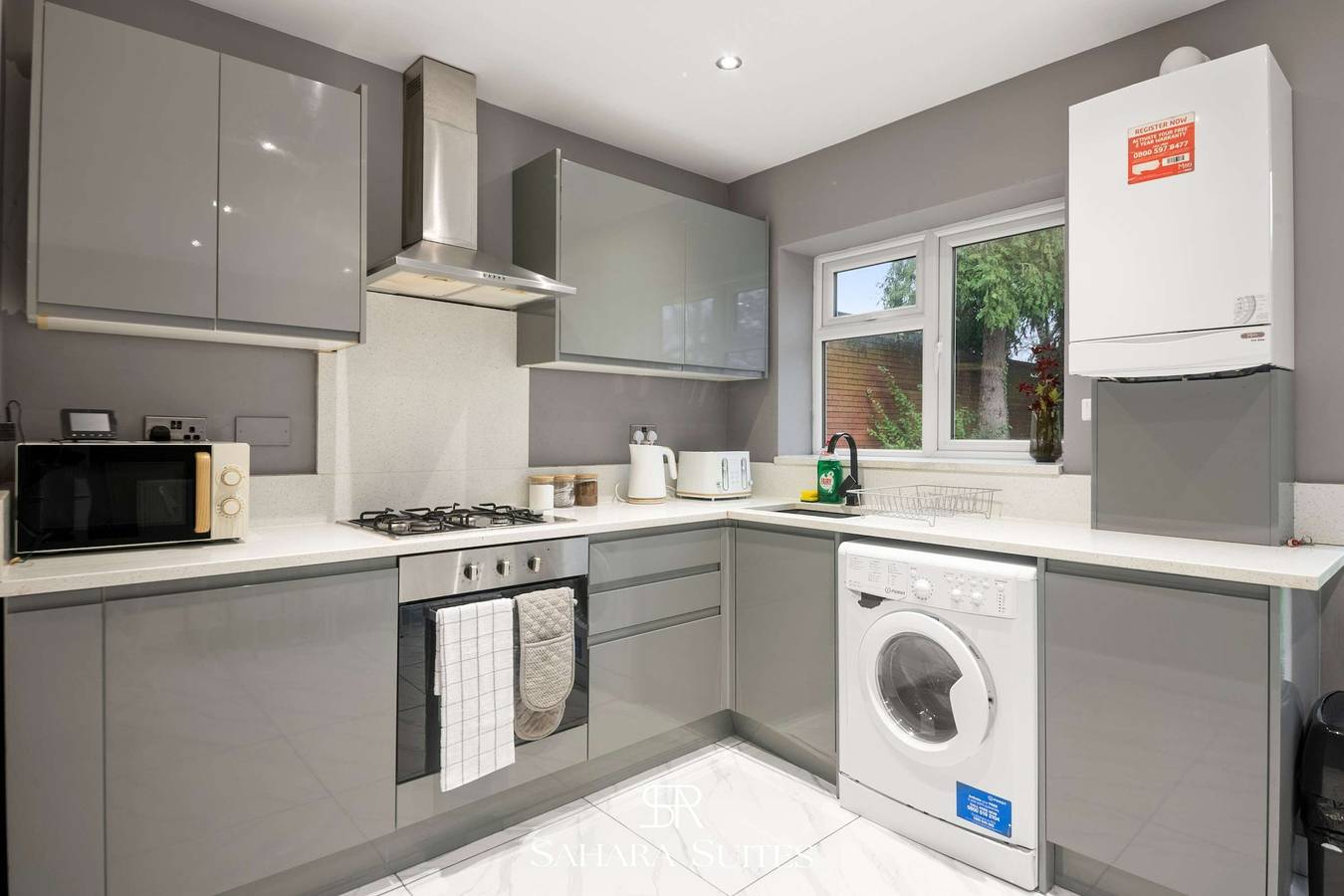 5Br Contractor House Reading   Sleeps 9   Parking in Shinfield, Berkshire