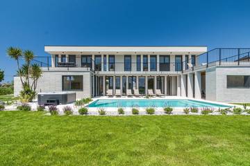 Villa für 8 Personen, mit Pool und Garten sowie Sauna und Whirlpool in Medulin