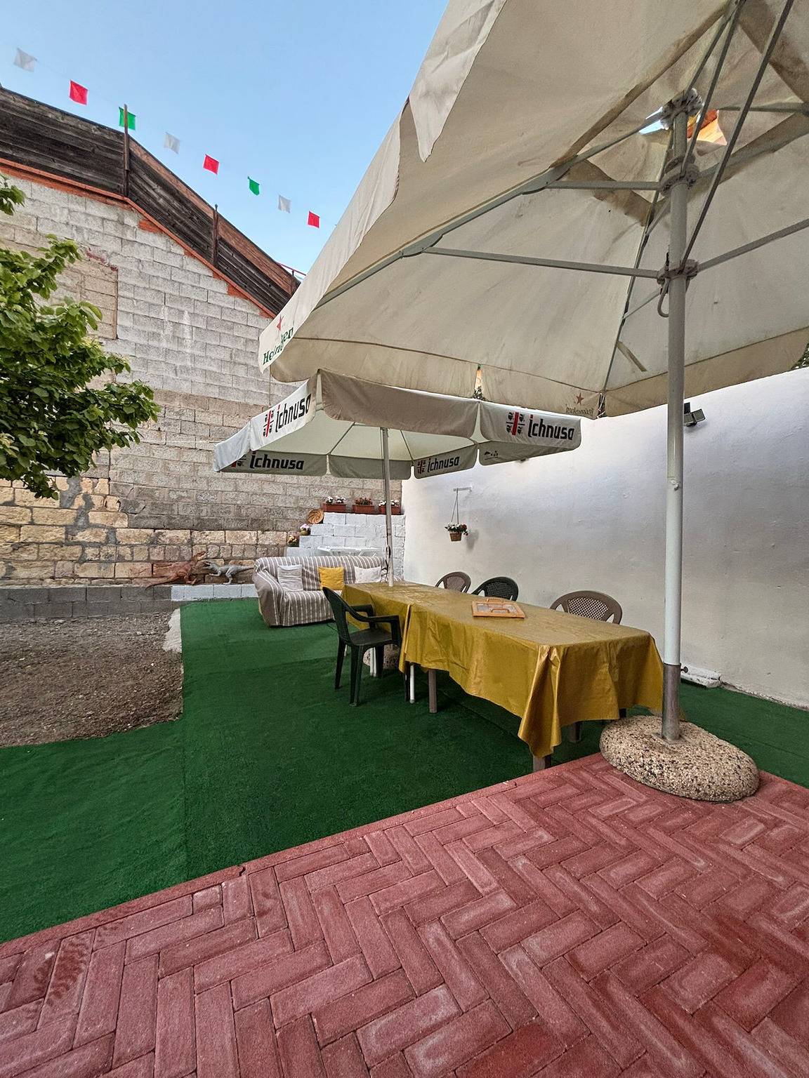 Ganze Wohnung, Apartment 'Maryel Sardinia mit Garten' mit privater Terrasse, Wlan und Klimaanlage in Sennori, Sassari Provinz